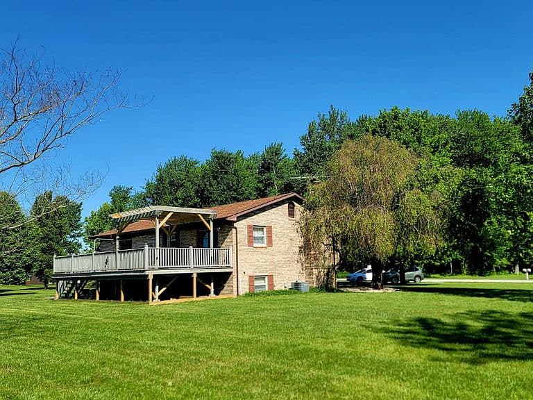 Listing photo 5