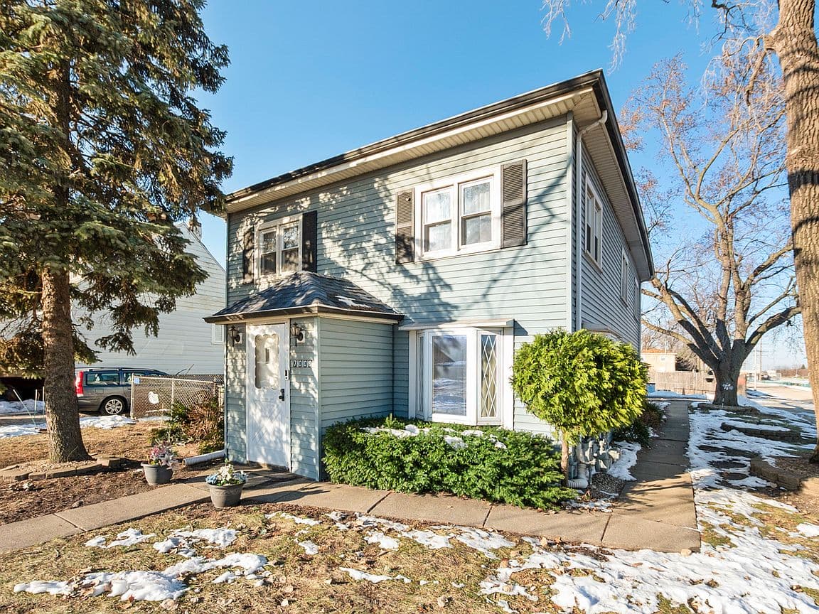Primary listing photo