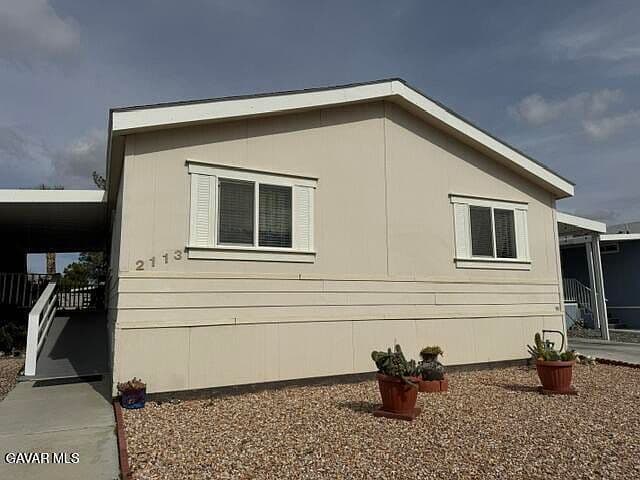 Listing photo 2