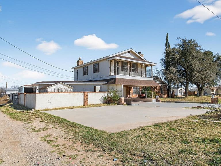 Listing photo 3