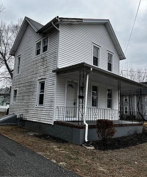 Listing photo 3