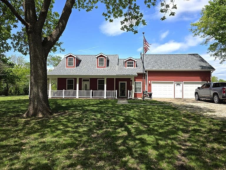 Listing photo 3