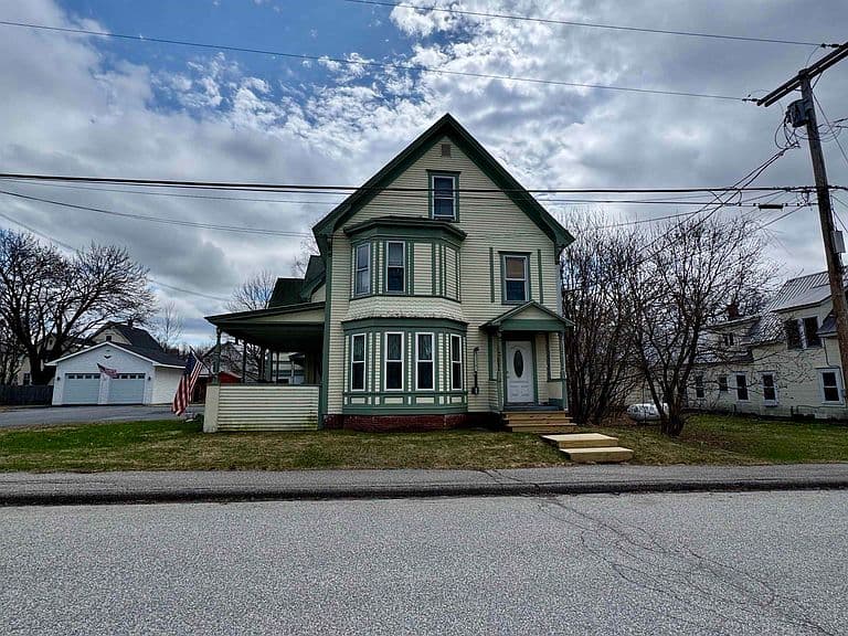 Listing photo 2