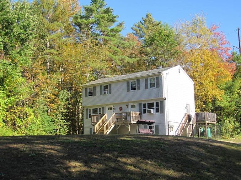 Listing photo 2