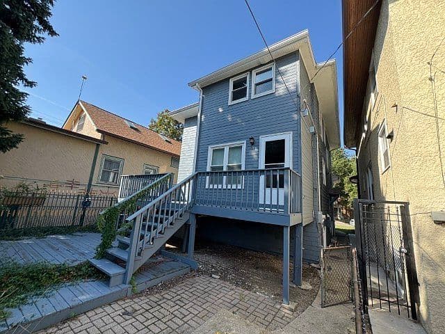 Listing photo 3