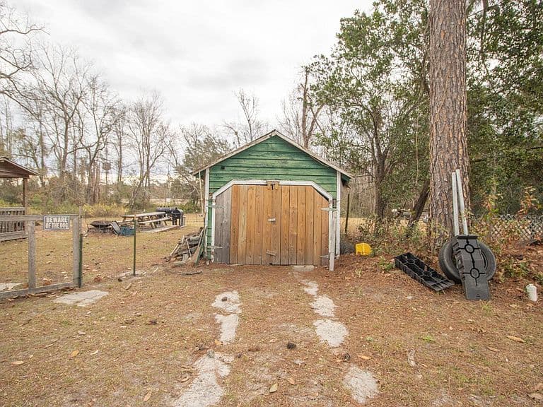 Listing photo 5