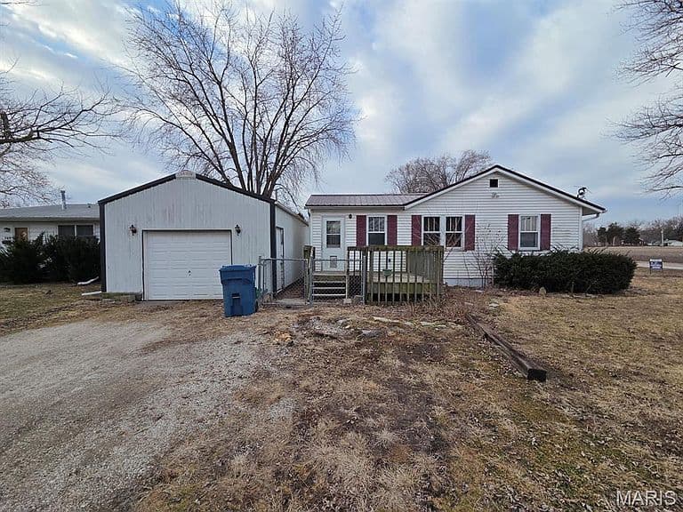 Listing photo 4