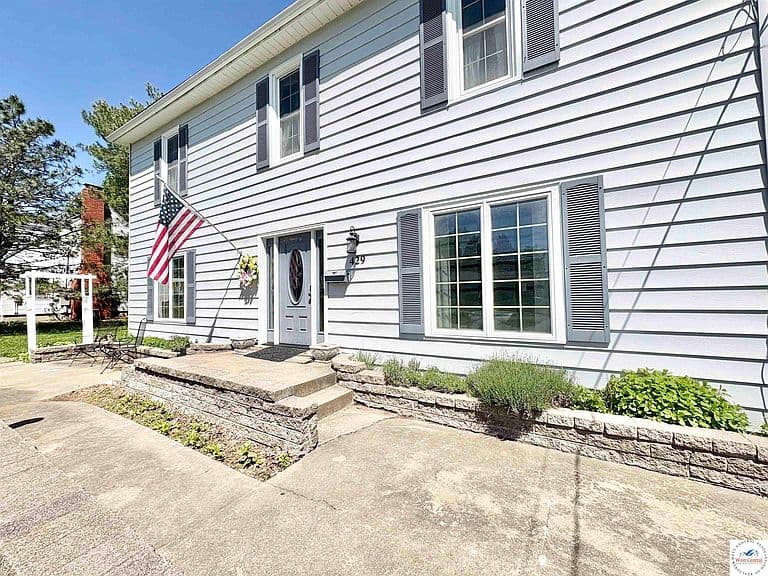 Listing photo 4