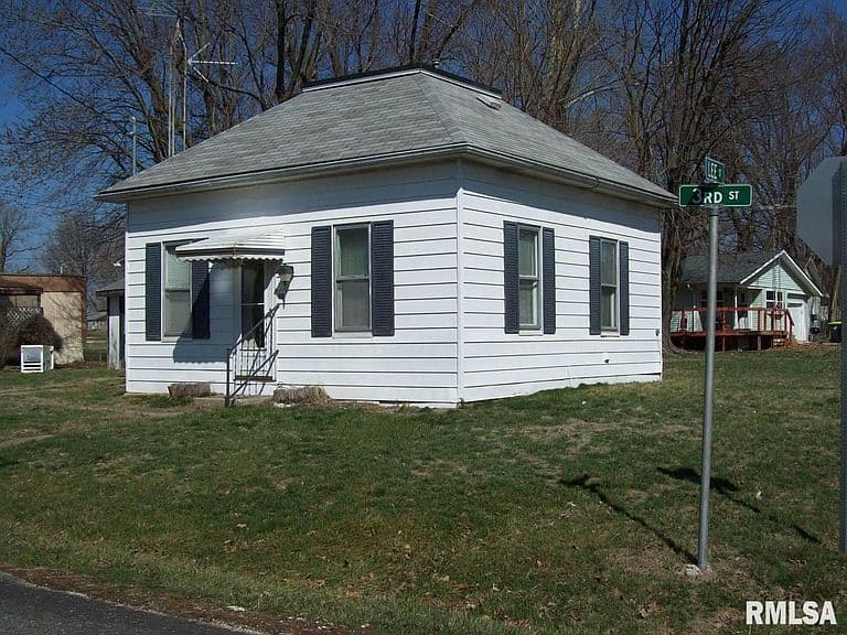 Listing photo 2