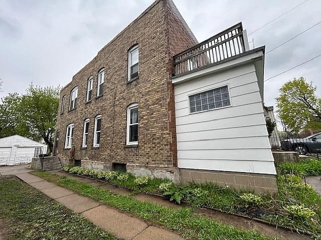 Listing photo 2