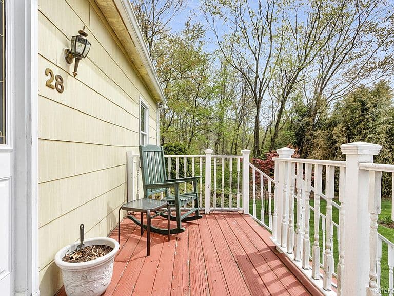 Listing photo 4