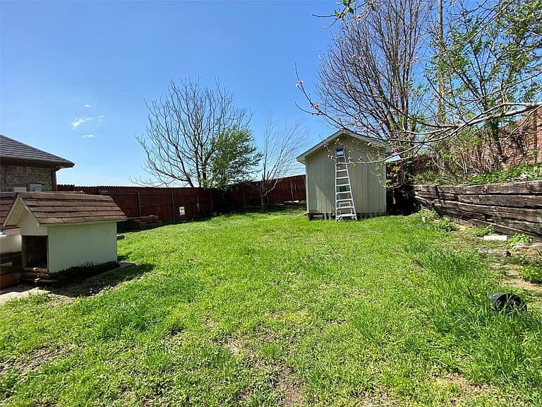 Listing photo 4