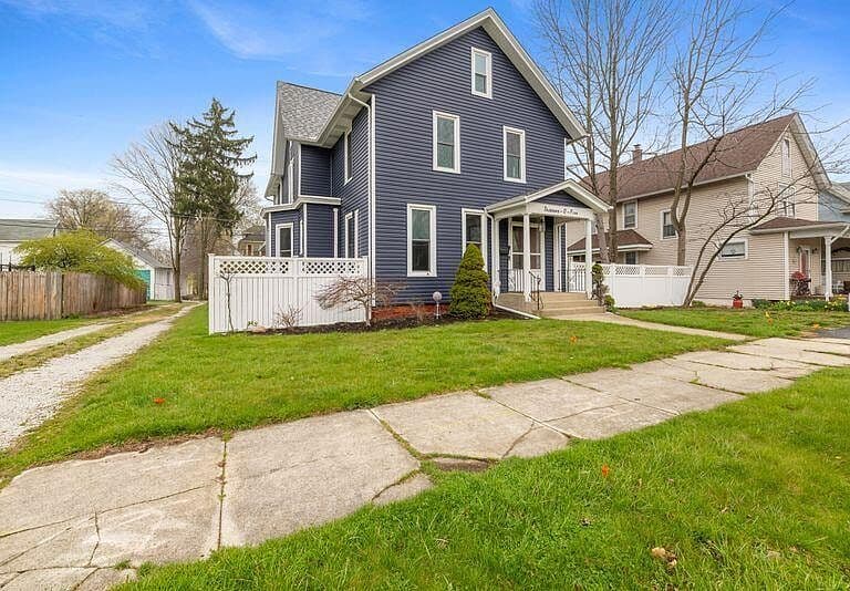 Listing photo 3