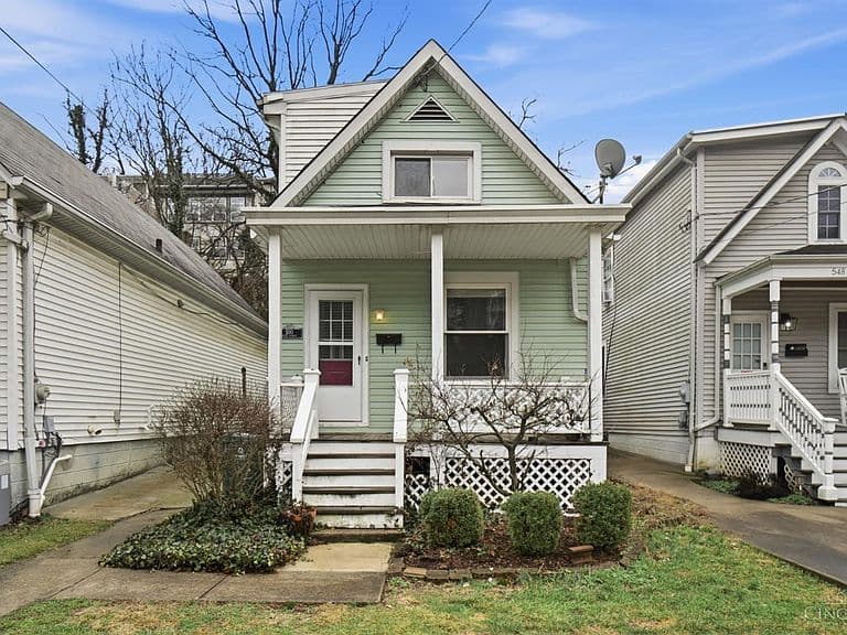 Listing photo 3