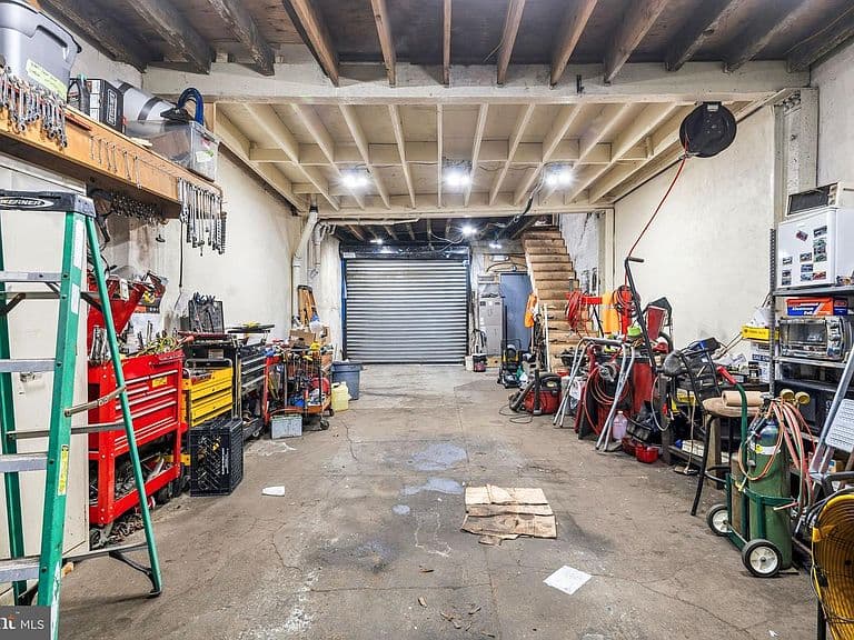 Listing photo 5