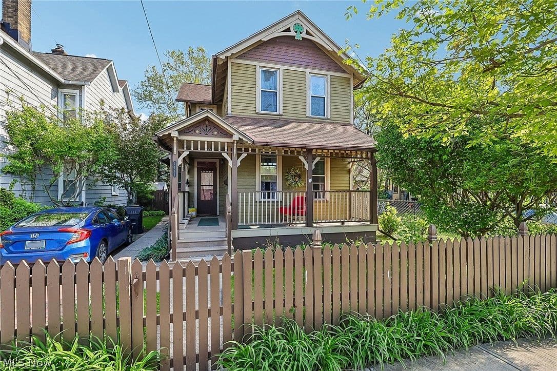 Primary listing photo