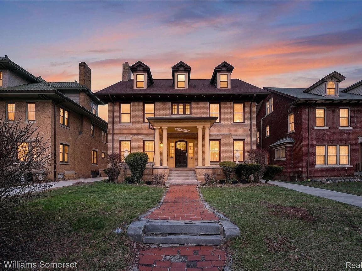 Primary listing photo