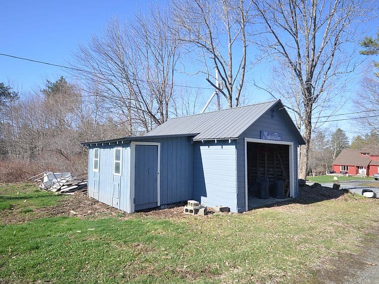 Listing photo 5