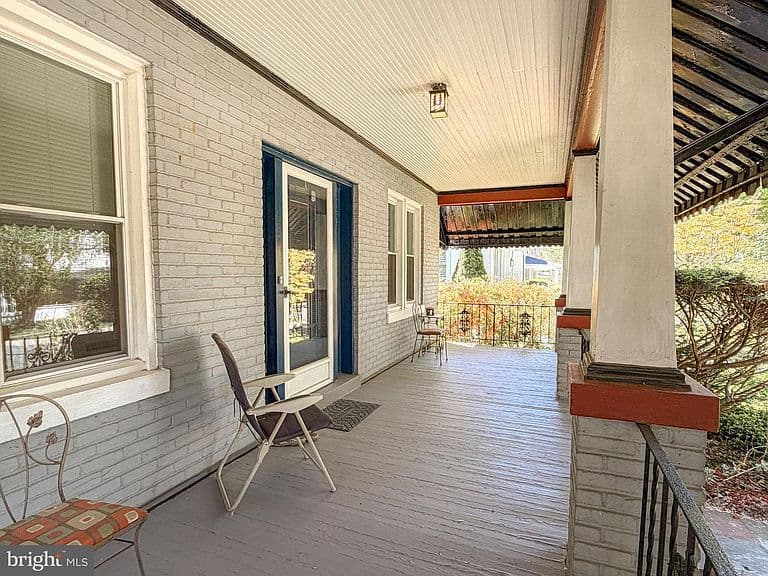 Listing photo 5