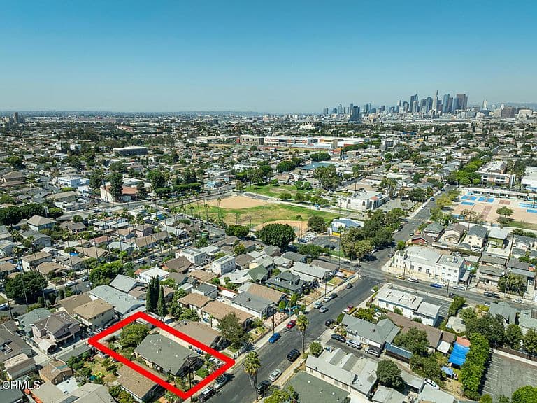 Listing photo 4
