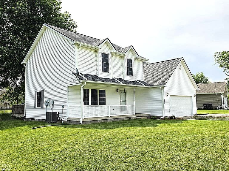 Listing photo 3