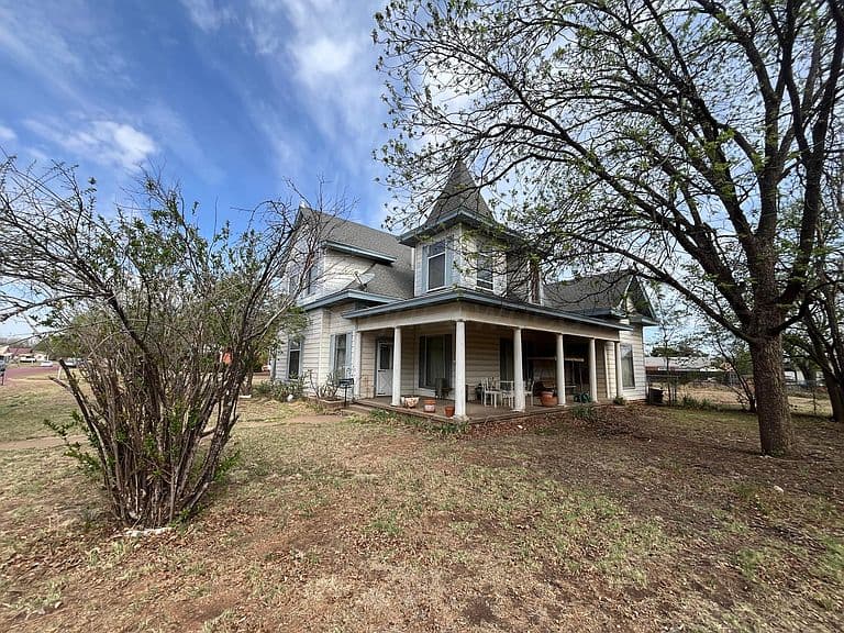 Listing photo 4