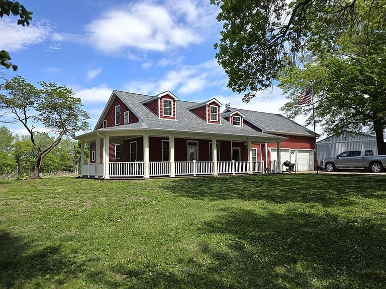 Listing photo 4
