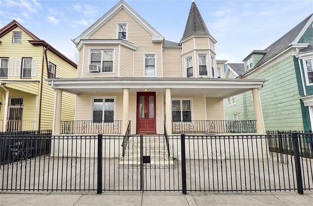 Primary listing photo
