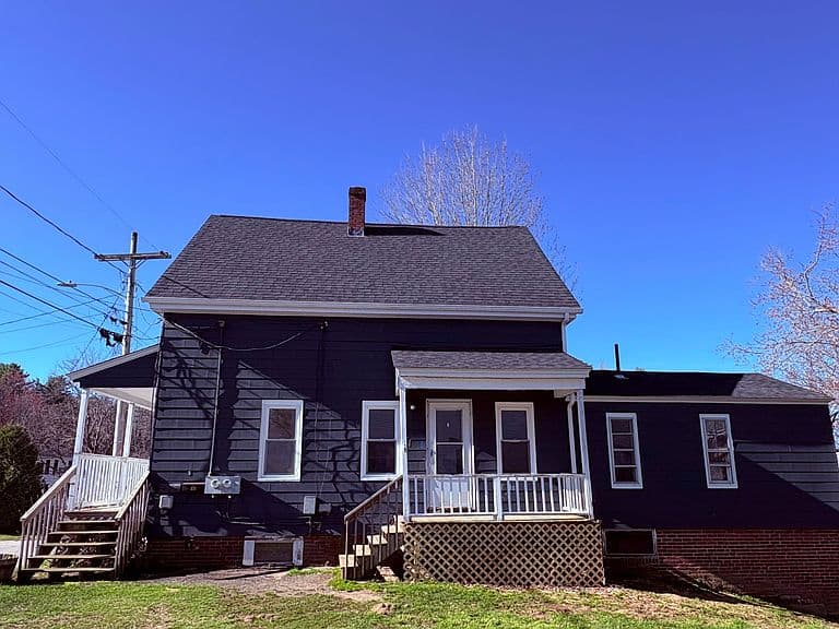 Listing photo 2