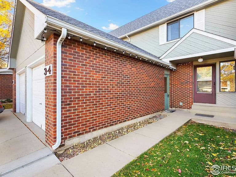 Listing photo 2