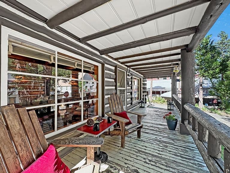 Listing photo 3