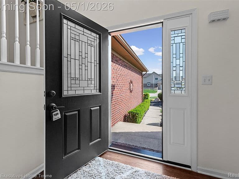 Listing photo 5