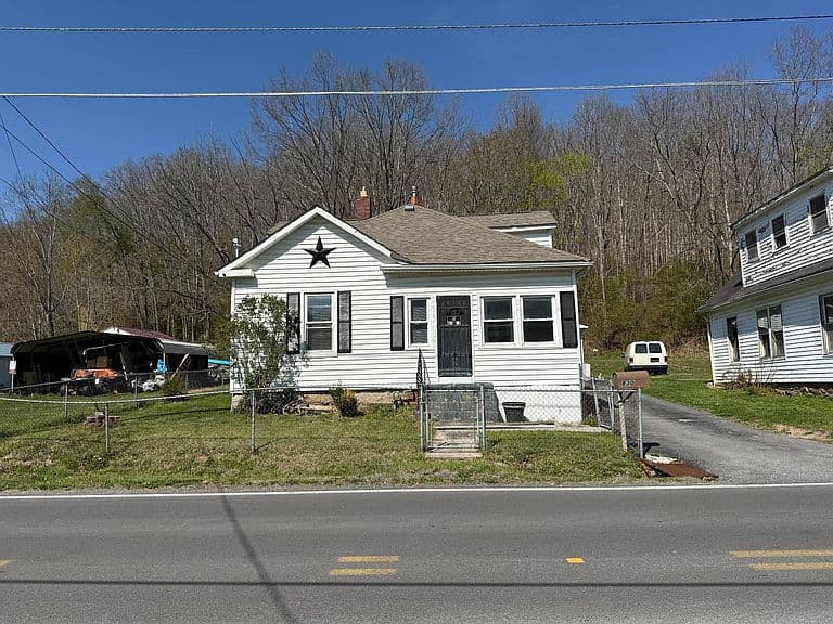 Listing photo 3