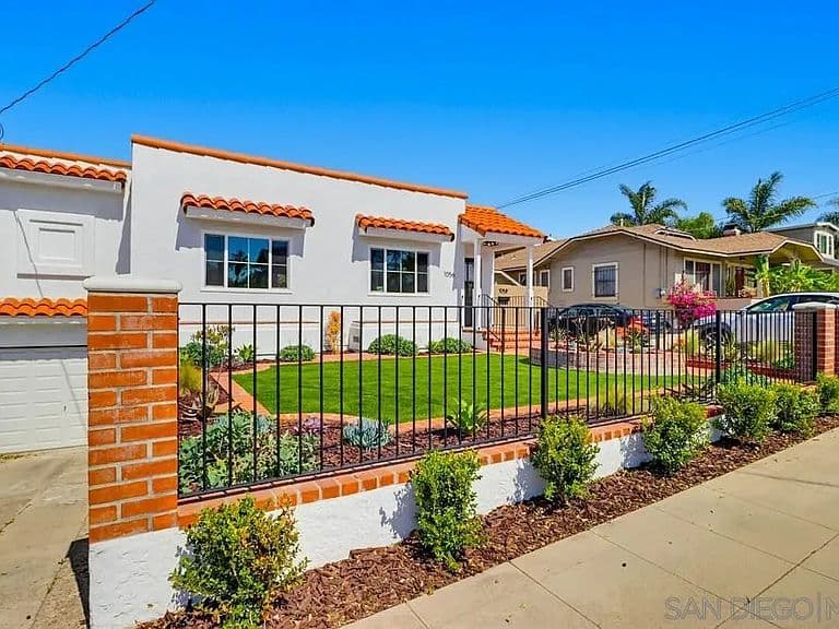 Listing photo 2