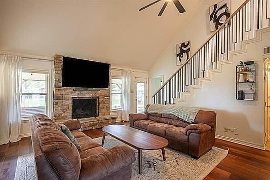 Listing photo 3
