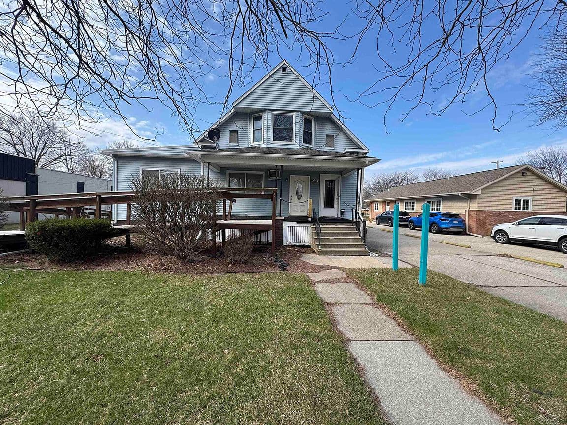 Primary listing photo