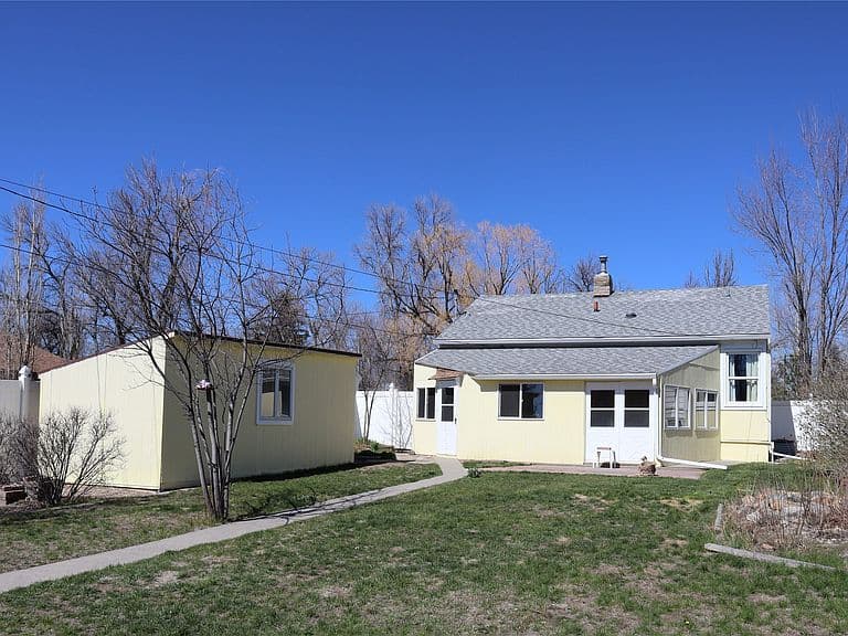 Listing photo 2