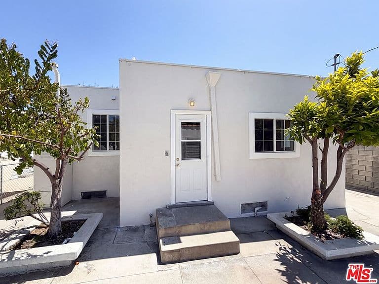 Listing photo 5