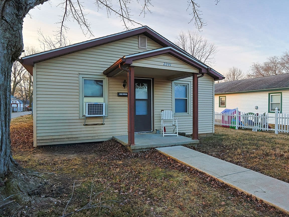 Primary listing photo