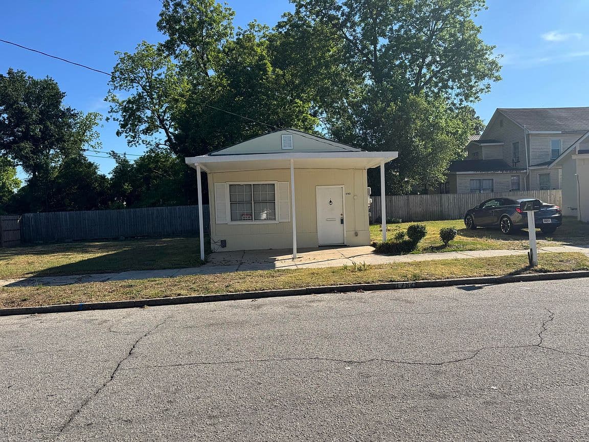 Primary listing photo