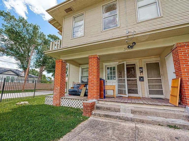 Listing photo 5