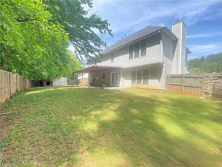 Listing photo 4