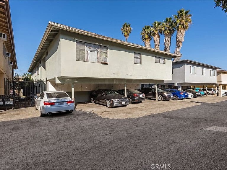 Listing photo 5