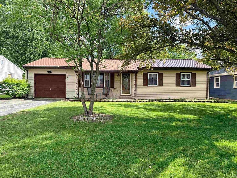 Listing photo 2