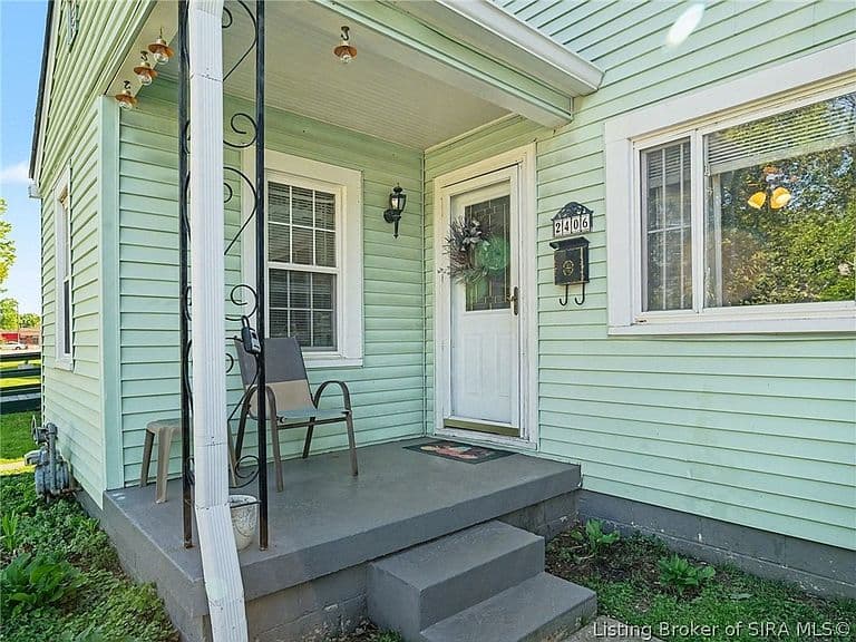 Listing photo 2