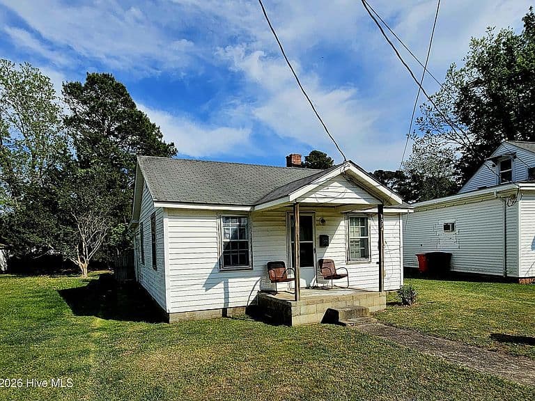 Listing photo 3