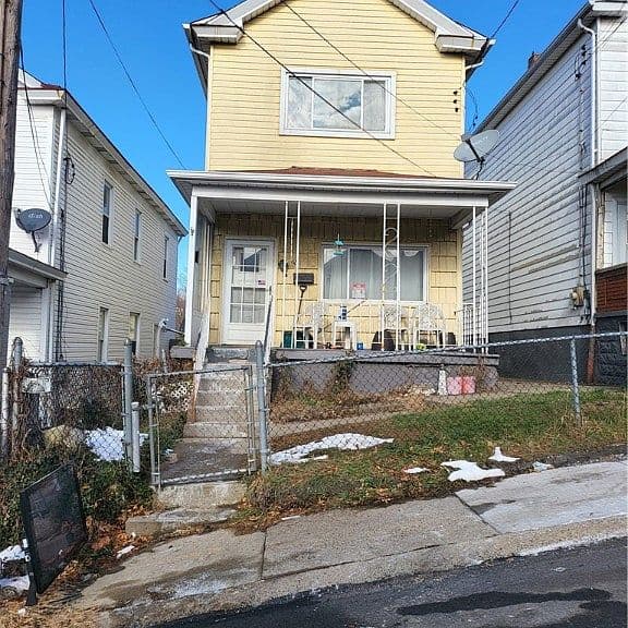 Listing photo 3