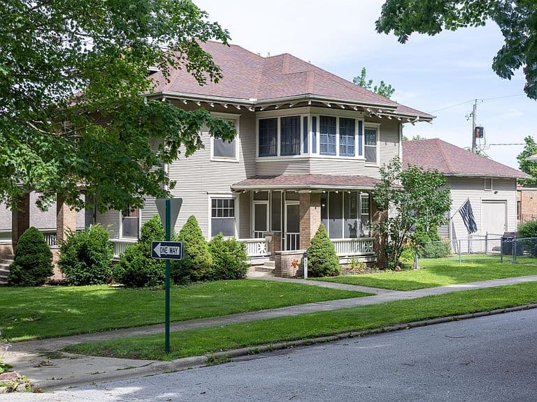 Listing photo 3