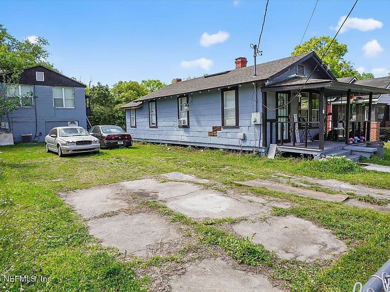 Listing photo 5