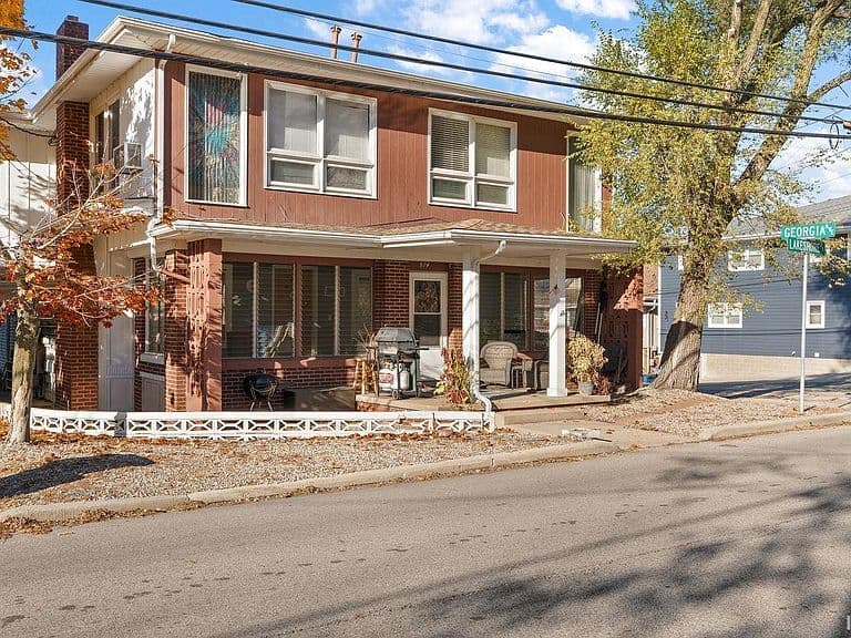 Listing photo 5